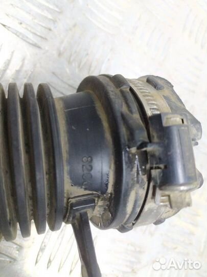 Патрубок воздушного фильтра Renault Scenic 3