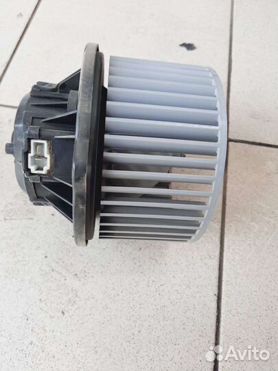 Моторчик печки Лада Калина 2