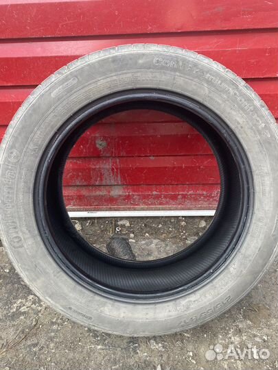 Continental ContiPremiumContact 2 215/55 R17 94V