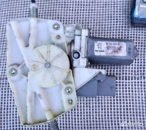 Пежо 607 стеклоподъемник задний левый правый