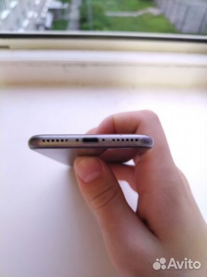 iPhone 8, 64 ГБ