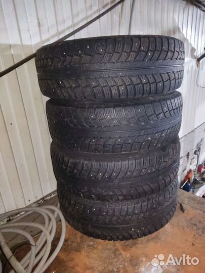 Gislaved Nord Frost 5 225/65 R17 102T