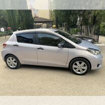 Toyota Vitz 1.0 CVT, 2012, 70 000 км, с пробегом, цена 1 100 000 руб.