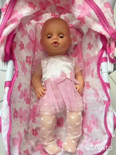 Коляска кукольная и кукла