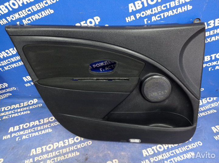 Передняя левая обшивка двери Renault Megane 3