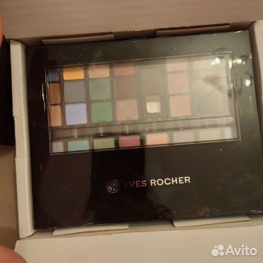 Палетка большой теней Yves Rocher набор