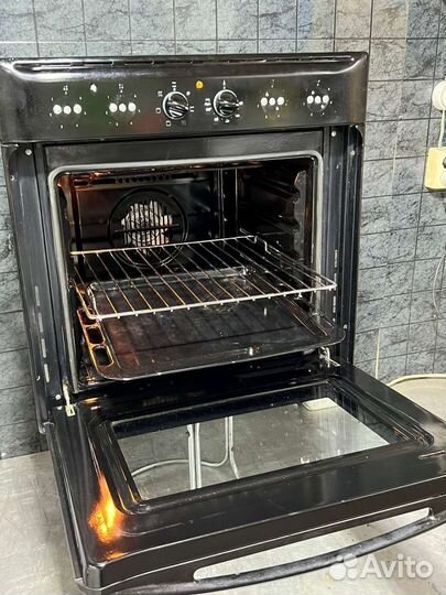 Духовой шкаф 