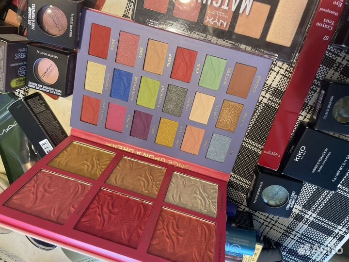 Косметика люксовая тени, тушь, для бровей