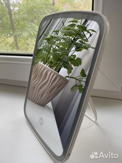 Зеркало настольное с подсветкой для макияжа