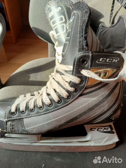 Коньки хоккейные