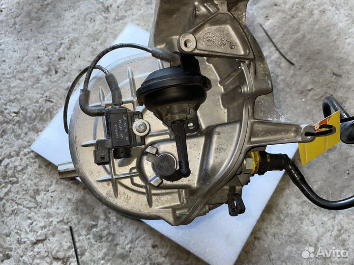 Впускной коллектор Опель z18xe 1.8