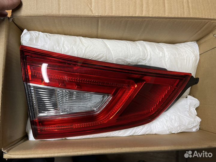 Фонарь задний внутренний левый Nissan qashqai
