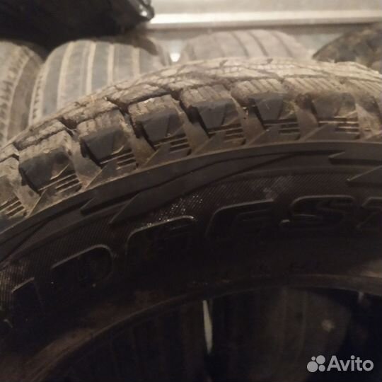 Bridgestone Blizzak DM-V1 2.25/65 R17