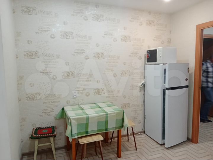 2-к. квартира, 54 м², 1/5 эт.