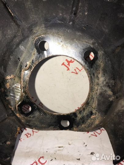 Пыльник тормозного диска передний правый Volvo V70