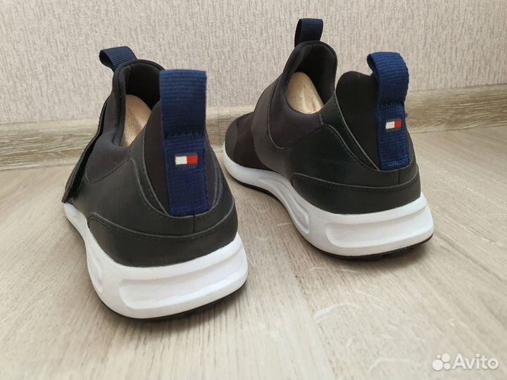 Кроссовки Tommy Hilfiger 44 eur