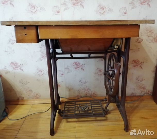 Швейная машинка