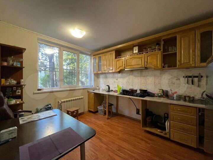 4-к. квартира, 114 м², 2/4 эт.