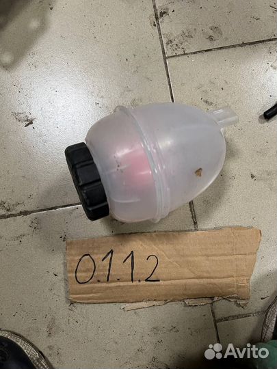 Бачок расширительный Mercedes A2225000549