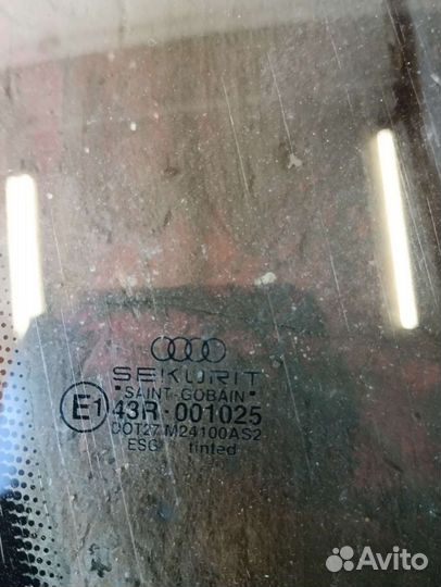 Стекло передней правой двери Ауди А8 Д2 97г