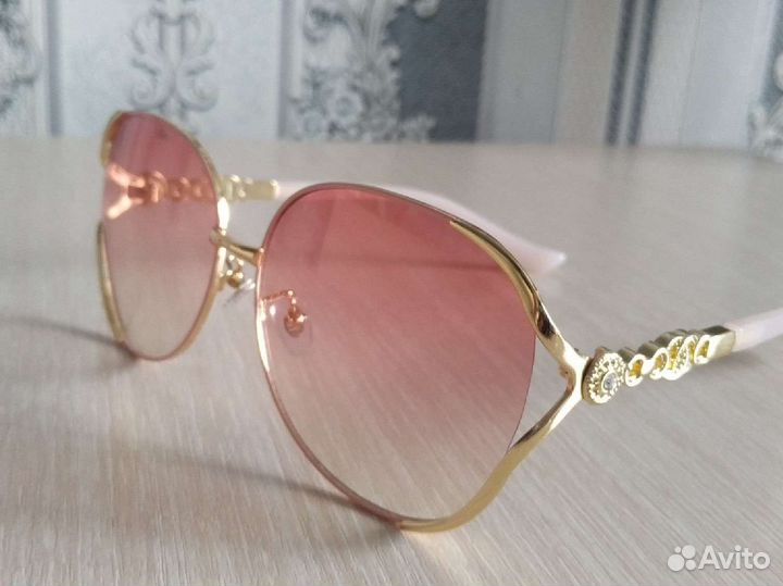 Солнцезащитные очки