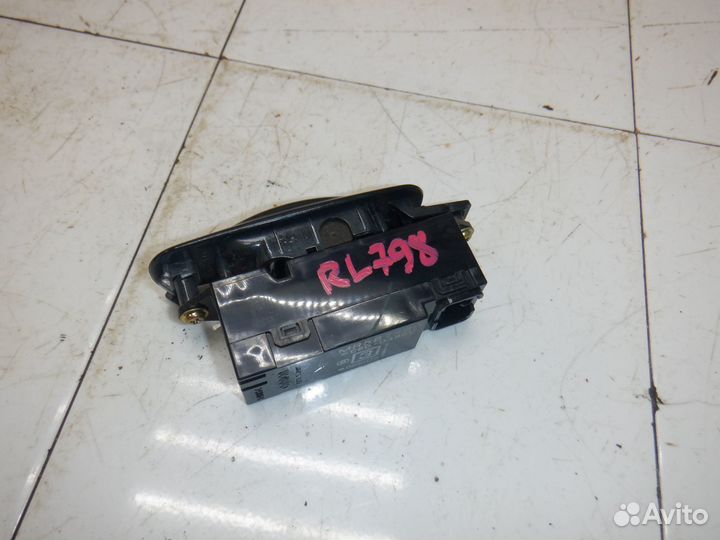 Кнопка стеклоподъемника Lancer 9