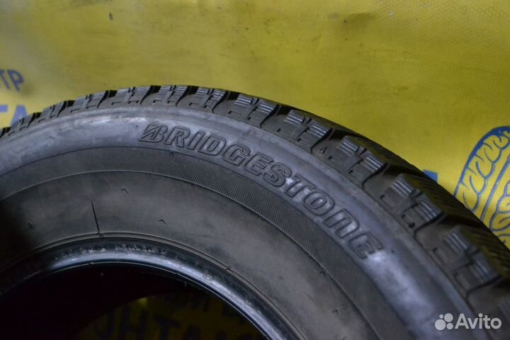 Bridgestone Blizzak VRX 215/65 R16