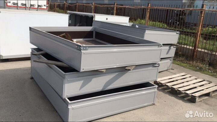 Бортовая платформа на вис