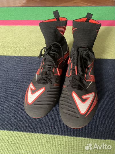 Футбольные бутсы demix