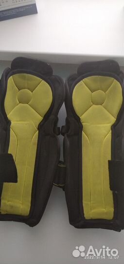 Наколенники хоккейные CCM