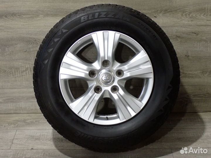 Комплект оригинальных R18 колес Lexus LX зима