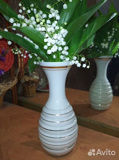 Вазы молочное стекло СССР