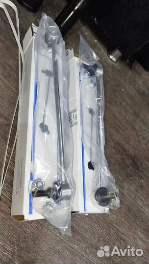 Шкоды Йети передние стойки и задние амортизаторы