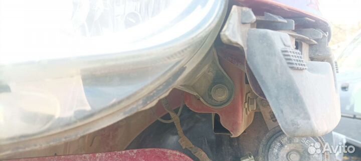 Передние фары на хундай акцент Hyundai Accent