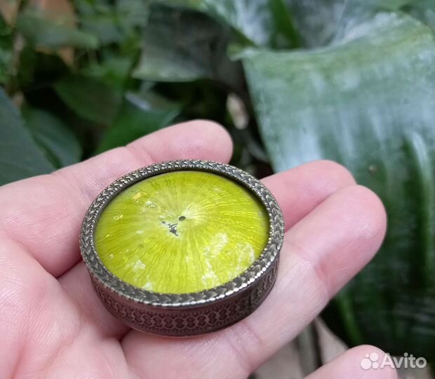 Мушница, таблетница. Серебро 84 пр. Эмаль гильоше