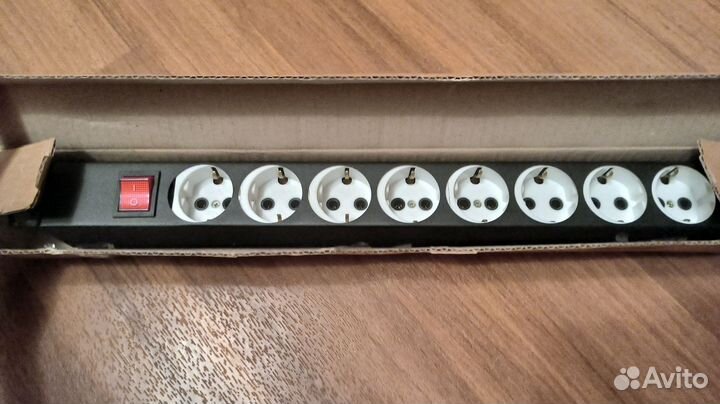 Блок силовых розеток 19, 8 розеток