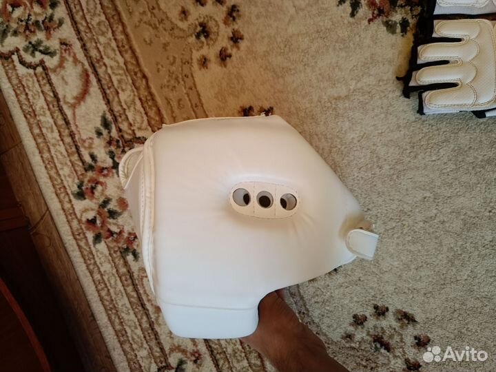 Кимоно и защита для каратэ киокушинкай