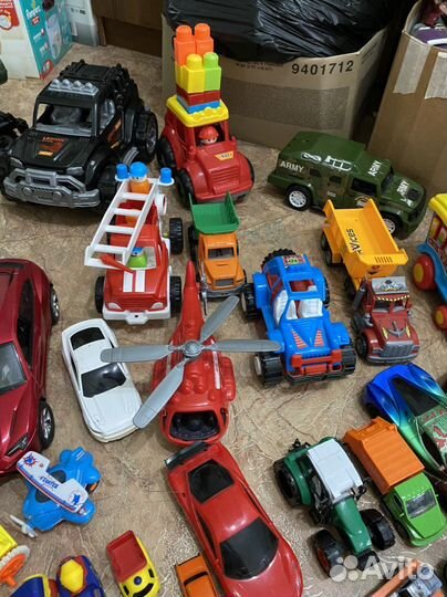 Машинки игрушки