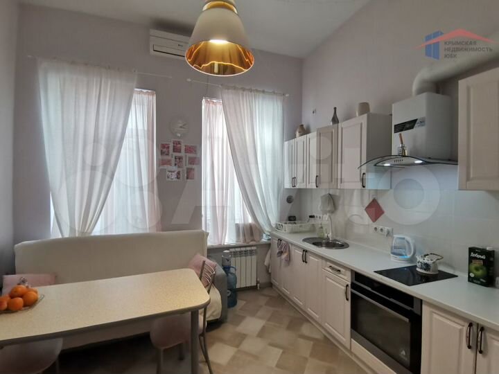 Дом 165,4 м² на участке 2 сот.