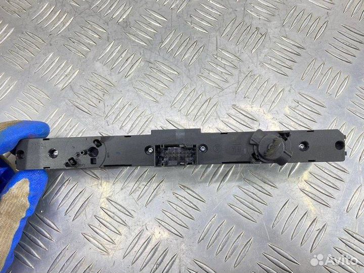 Блок кнопок Opel Astra H 1.8 Z18XER 2008