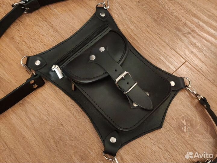 Сумка на бедро кожаная
