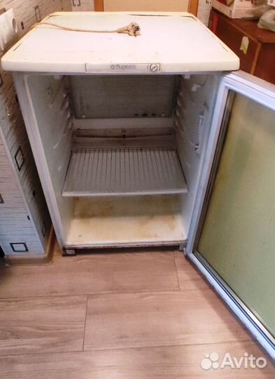 Холодильник бу маленький