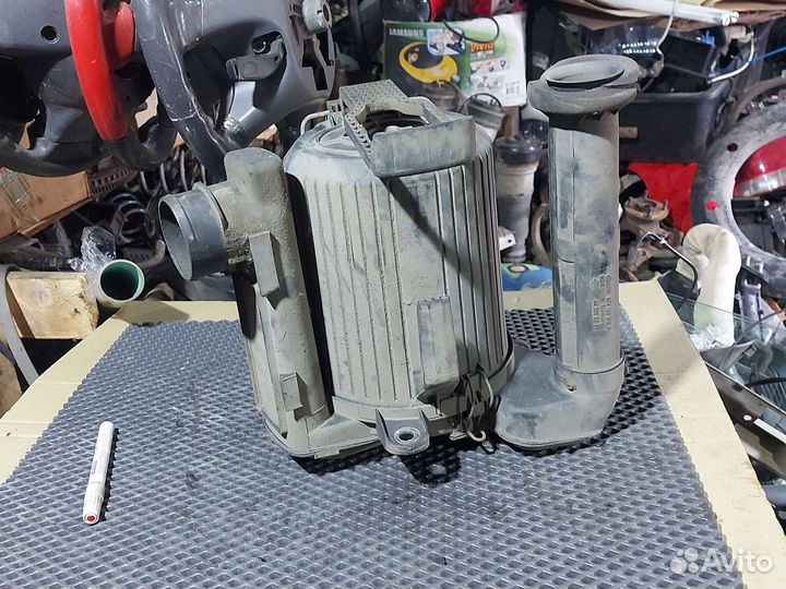 Корпус воздушного фильтра VW Transporter T4