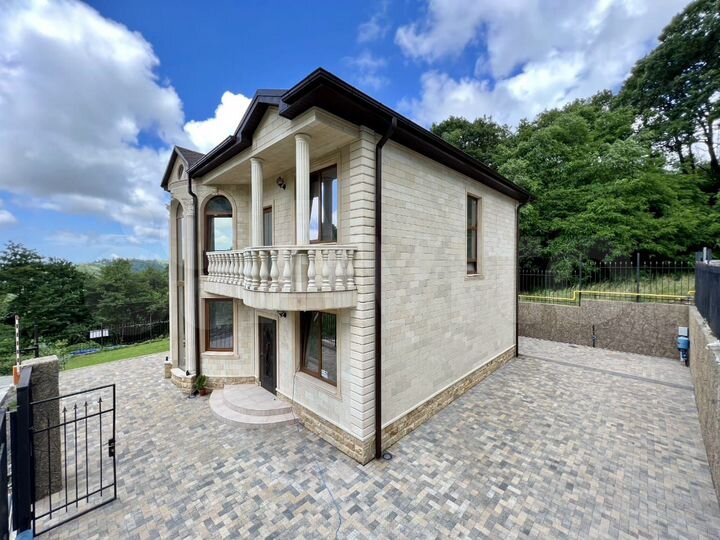 Дом 154,3 м² на участке 5 сот.