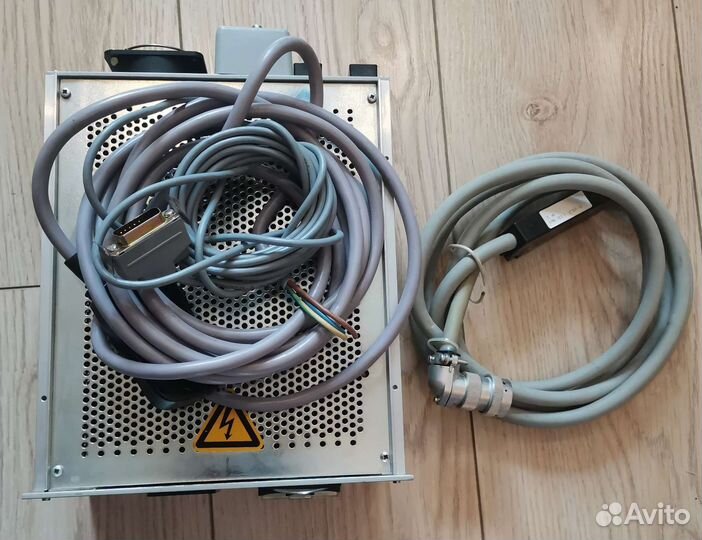 Блок питания к молекулярному насосу