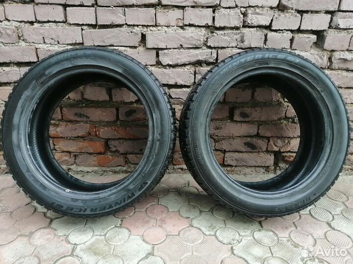 Dunlop SP Winter Ice 01 215/50 R17