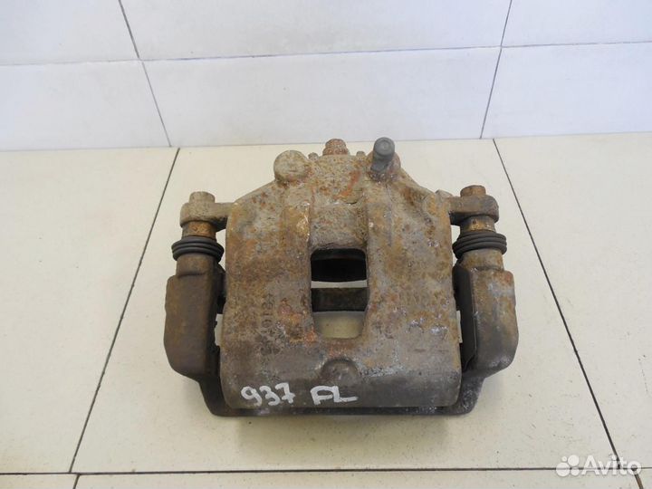 Суппорт передний левый Solaris 2010-2017