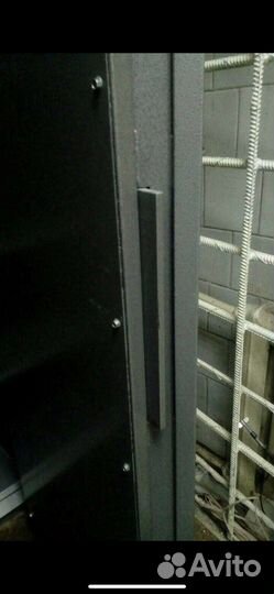 Сейф металлический