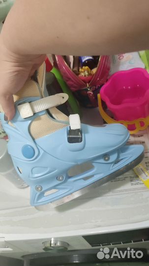 Отдам коньки 30-33