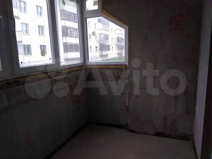 1-к. квартира, 42 м², 1/10 эт.